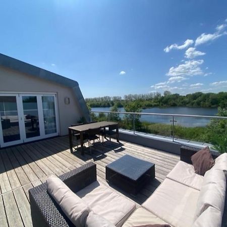 Reed Warbler - Hm111 - Lower Mill Estate Penthouse Apartment With Spa Access Somerford Keynes Εξωτερικό φωτογραφία