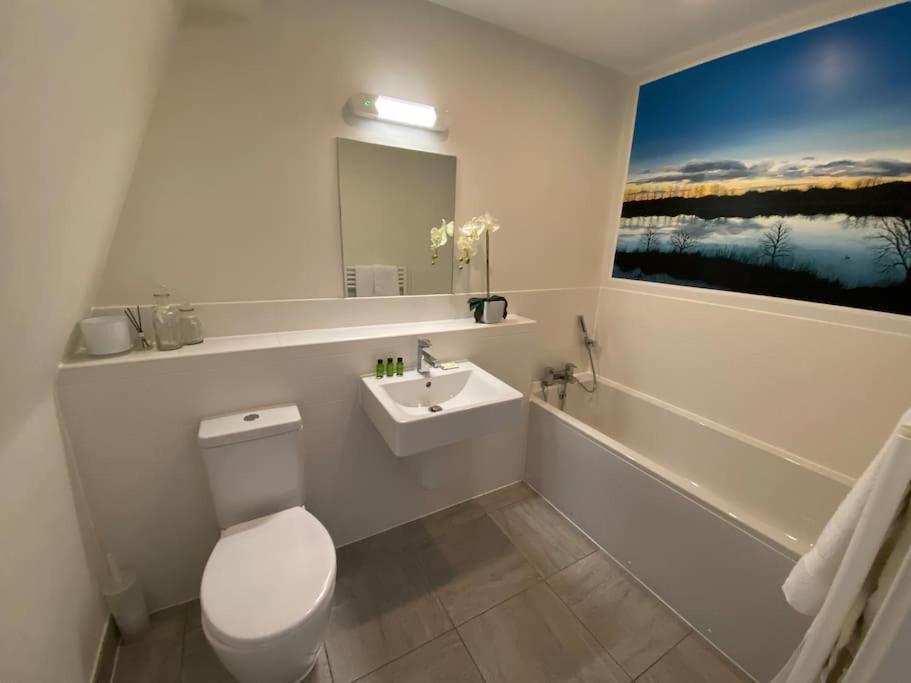 Reed Warbler - Hm111 - Lower Mill Estate Penthouse Apartment With Spa Access Somerford Keynes Εξωτερικό φωτογραφία