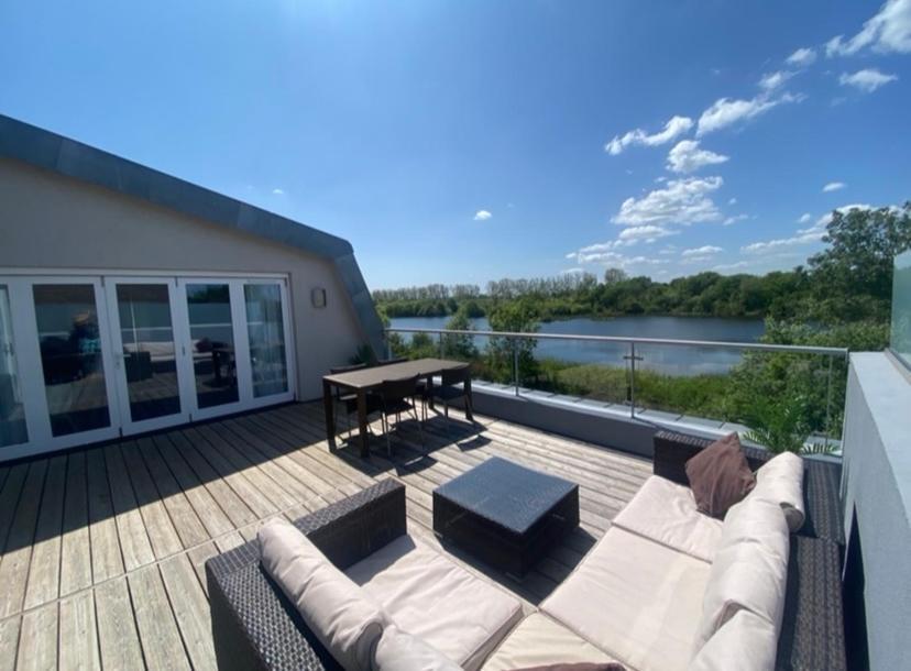 Reed Warbler - Hm111 - Lower Mill Estate Penthouse Apartment With Spa Access Somerford Keynes Εξωτερικό φωτογραφία